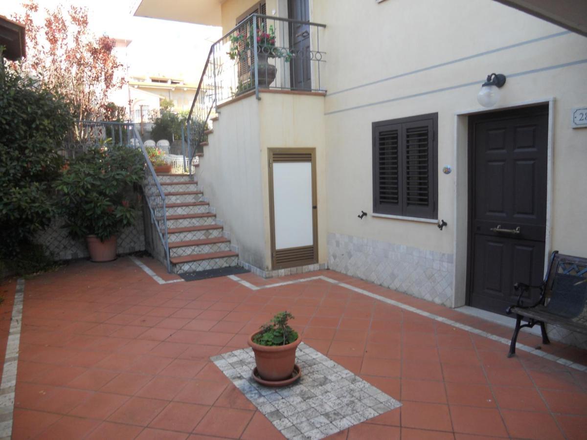 Villa Eleonora Формия Екстериор снимка