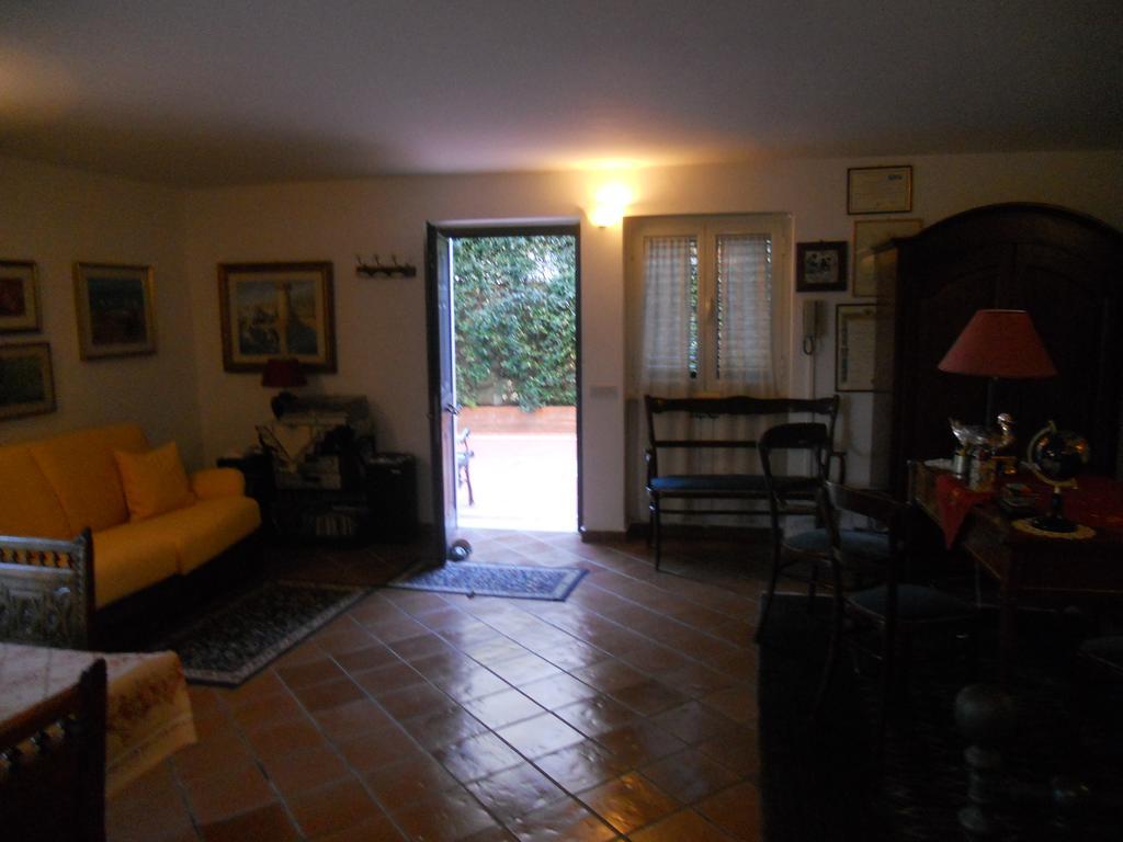 Villa Eleonora Формия Екстериор снимка