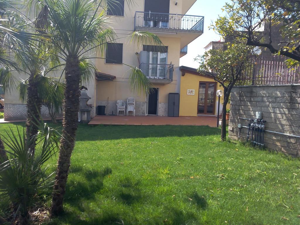 Villa Eleonora Формия Екстериор снимка